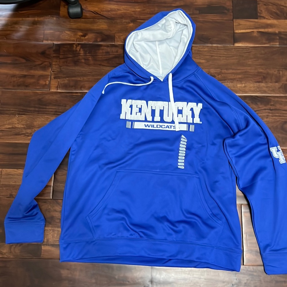 Men’s Sz XL Champion KY wildcats hoodie. New.
